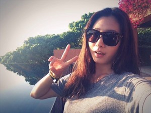 Park Shin Hye Weibo Update