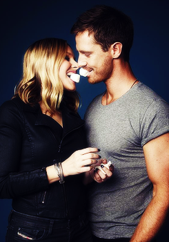  Jason Dohring and Kristen Bell, behind the scenes of the EW photoshoot
