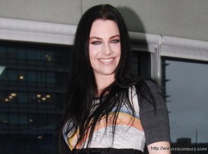 Amy Lee !!!!!!!! Liebe her smile <3