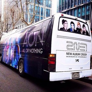  Dara's Instagram Update: "AON bus :)" (140301)