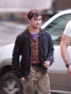  Daniel Radcliffe Filming 'The F Word' (Fb.com/DanielJacobRadcliffeFanClub)
