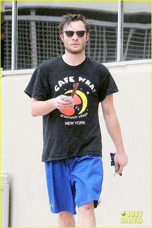  Ed Westwick Hits the Gym with Mystery Brunette