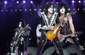  Kiss ~Paul, Gene and Tommy