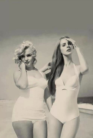  Lana & Marilyn