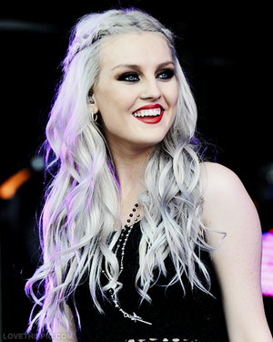  Perrie Edwards :P