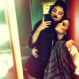  Selena Gomez post on Instagram of her and Demi
