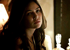  Danielle Campbell on The Originals - 1.01