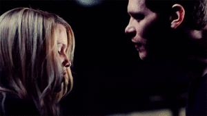  Klaus hunts Rebekah down