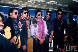  The Jacksons 1983 Press Conference In Support Of 1984 Victory Tour