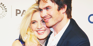  Ian Somerhalder gives his former cast mate Maggie Grace a huge hug at Mất tích 10th Anniversary Reunion