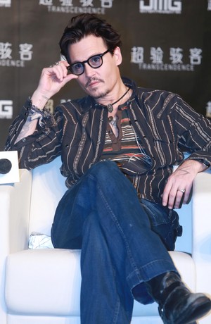  Johnny - Transcendence Beijing Premiere (30 Mar 2014)