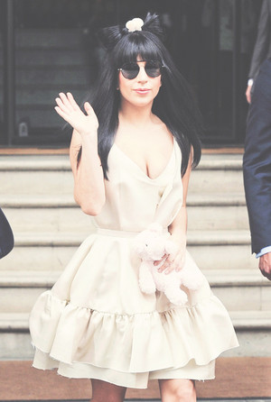  Lady GaGa Rawak Pics♥