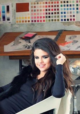 Selena Gomez Random Pics ♥