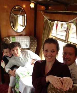  Eleanor and Louis with Louis's mom