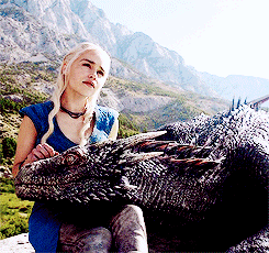  Daenerys Targaryen & Drogon