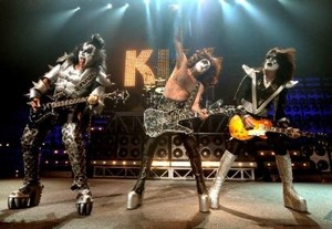  吻乐队（Kiss） ~Gene, Tommy, Eric and Paul