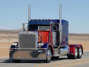  Optimus prime truck