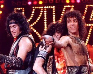  Paul Stanley, Gene Simmons and Bruce Kulick