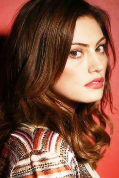  Phoebe Tonkin as Hayley Marshall || Promotional foto for The Originals Season 1