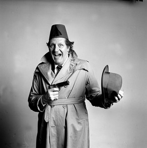 Tommy Cooper