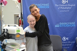  (more) Zendaya visiting patients at The Children’s Hospital of Philadelphia 04/05/14