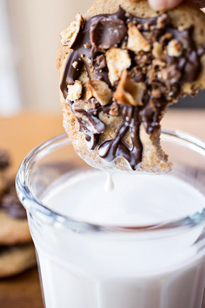  Chocolate koekjes, cookies and melk