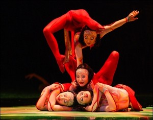  Cirque du soleil "O" contortion act