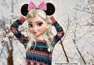  Elsa in Minnie headband