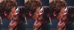  Jane and Lisbon kiss-6x22