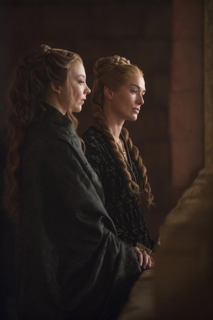  Margaery Tyrell and Cersei Lannister
