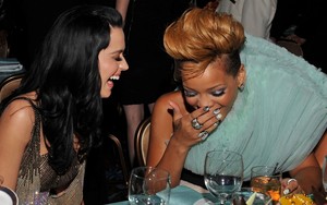  রিহানা and Katy Perry pre-grammy party