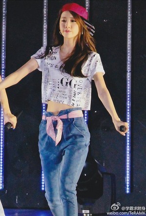 Yoona The پھول