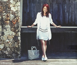 Song Ji Hyo 'Grazia' May Issue