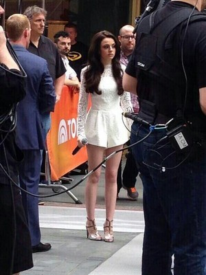  27/05/2014 — Performing on The TODAY Show.