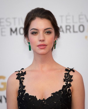  Adelaide Kane at the 54th Monte-Carlo टेलीविज़न Festival