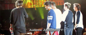  Audience Shouting "Zarry"