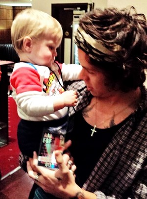  Aww!!! Theo and Harry