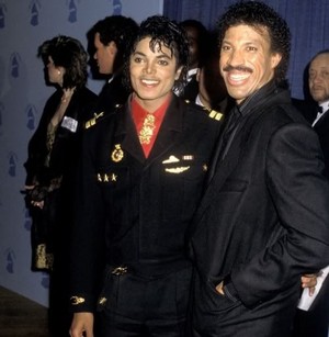  Backstage At The 1986 Grammy Awards