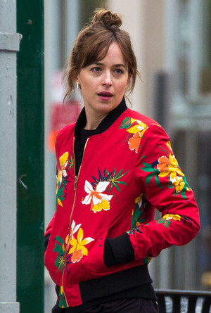  Dakota out in NYC (May 8th, 2014)