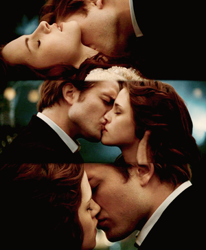  Edward and Bella,Twilight prom scene