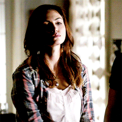  HAYLEY'S WARDROBE » 4.06 We All Go A Little Mad Sometimes