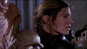 Jabba tries to kiss Leia