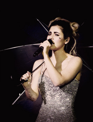 Marina and the diamonds