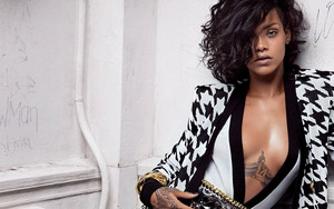  Rihanna for Balmain
