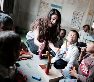  Selena on her UNICEF trip in Nepal (May 21)