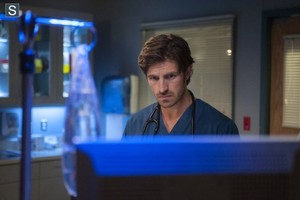  The Night Shift - Episode 1.04 - Grace Under 불, 화재 - Promotional 사진