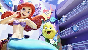  Walt Disney World - Disney's Art of animation Resort: Princess Ariel & patauger, plie grise