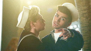  Ziall~~>Kiss آپ
