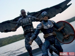  Captain America: The Winter Soldier - elang, falcon Figure