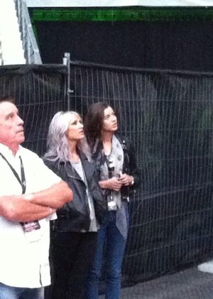  Eleanor and Lou Teasdale at the প্রদর্শনী in Paris June 20th